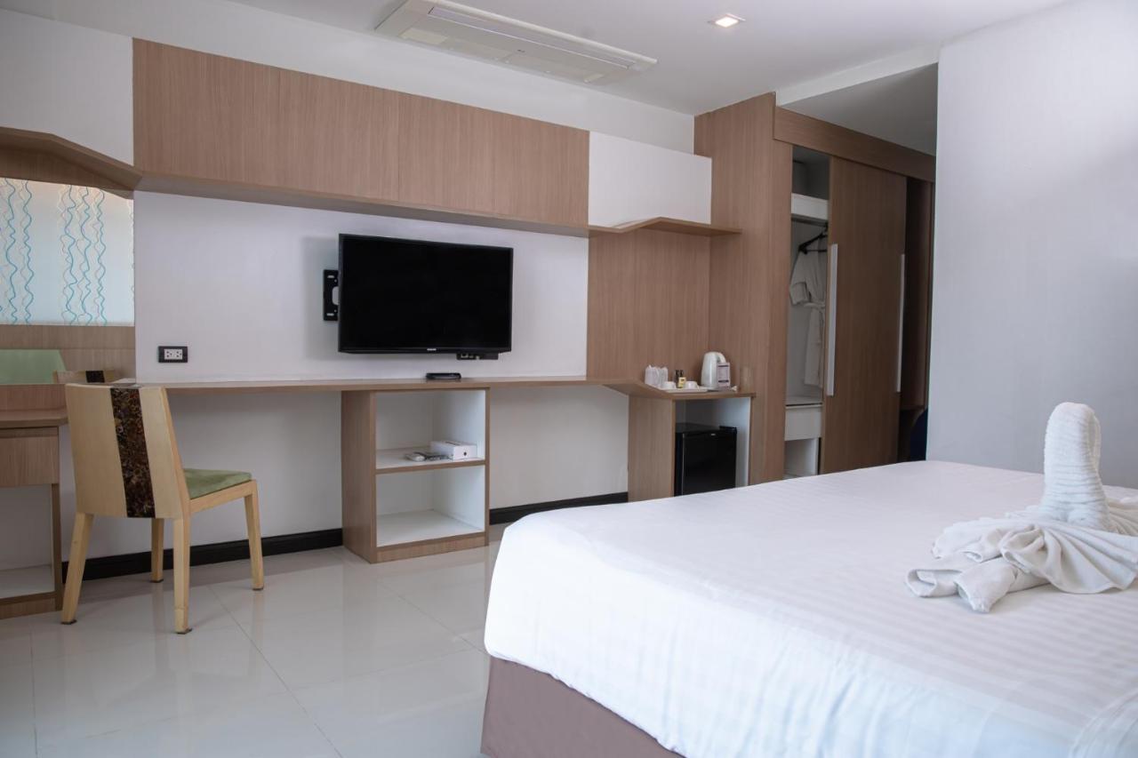 42C The Chic Hotel Накхон Сауан Екстериор снимка