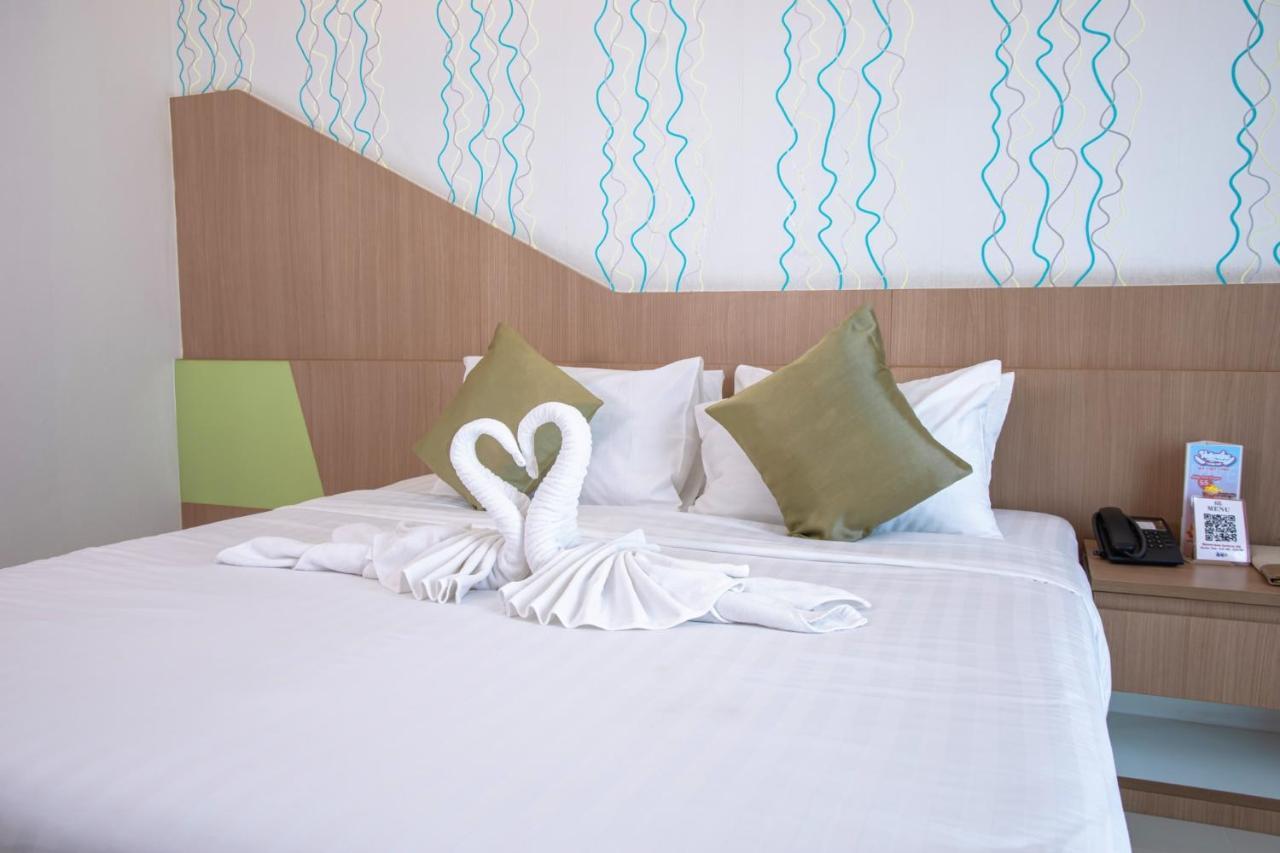 42C The Chic Hotel Накхон Сауан Екстериор снимка
