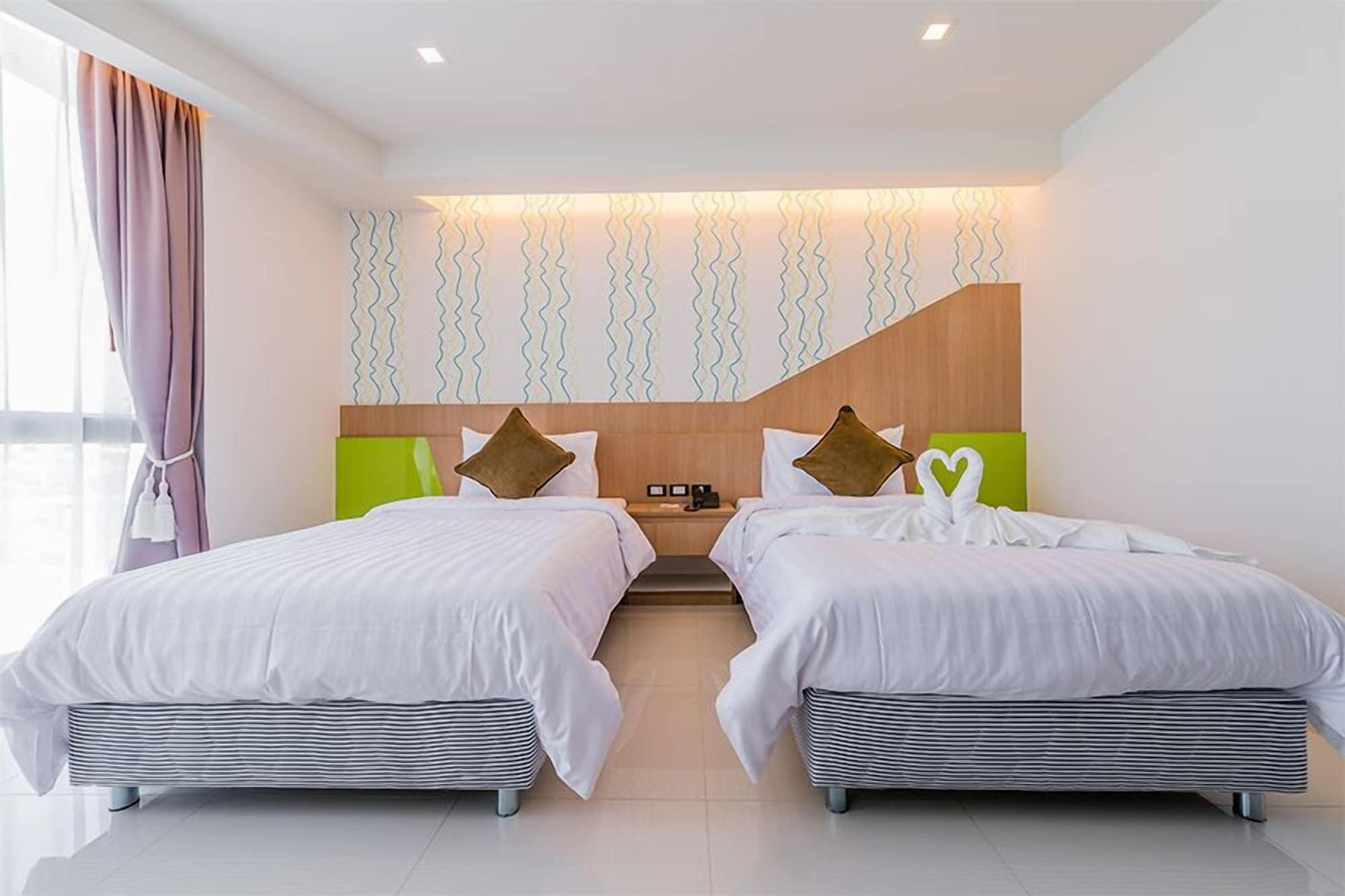 42C The Chic Hotel Накхон Сауан Екстериор снимка