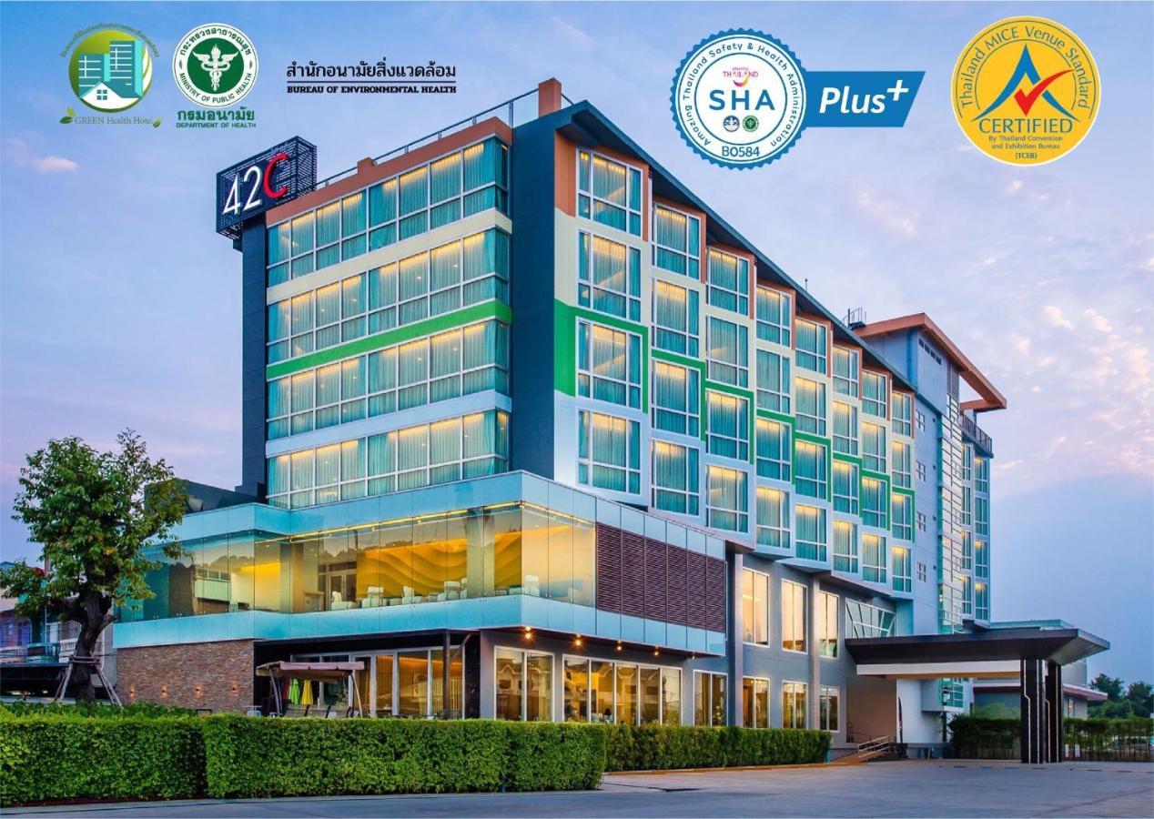 42C The Chic Hotel Накхон Сауан Екстериор снимка