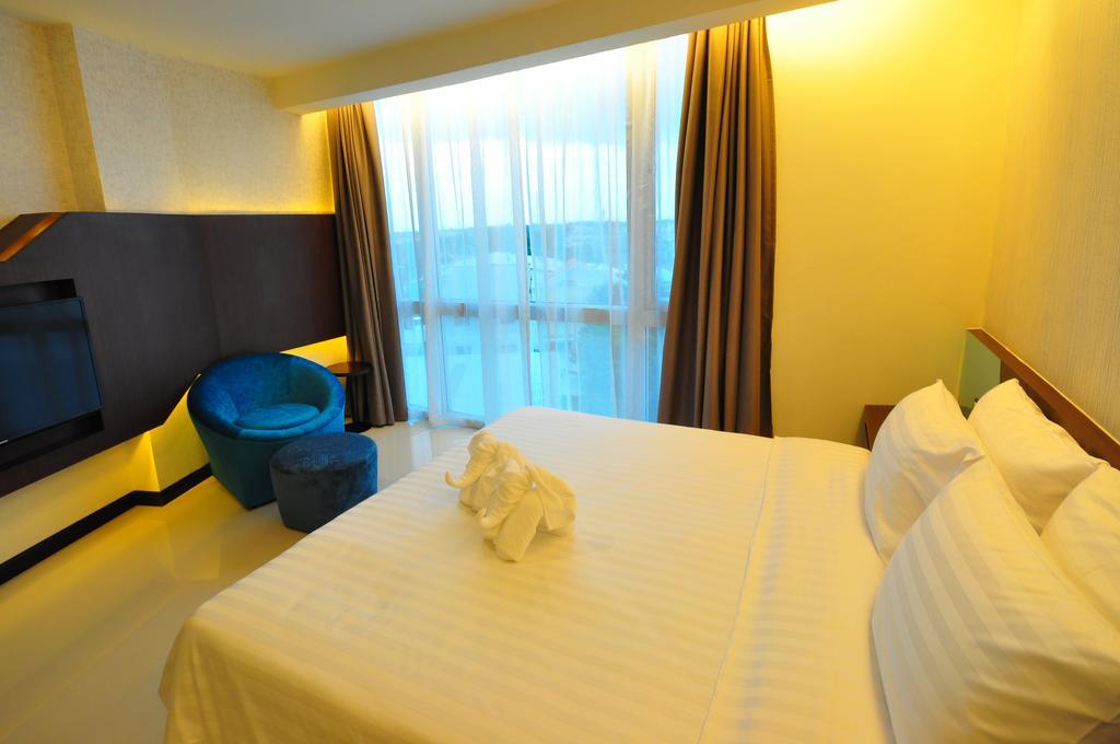 42C The Chic Hotel Накхон Сауан Екстериор снимка