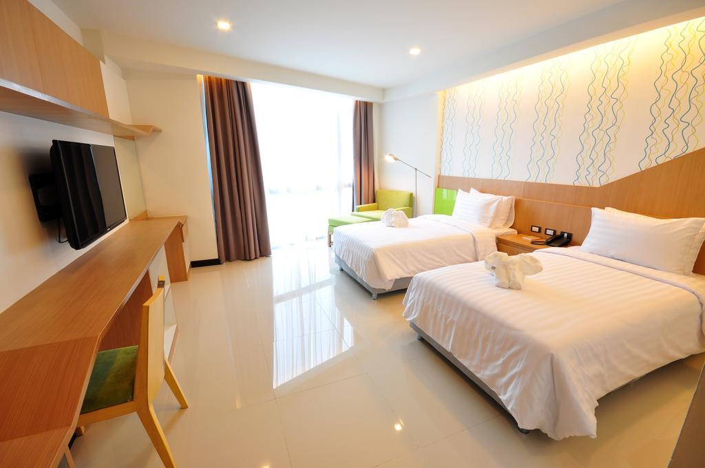 42C The Chic Hotel Накхон Сауан Стая снимка