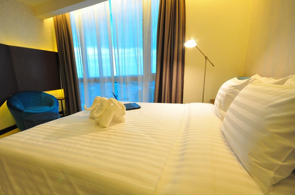 42C The Chic Hotel Накхон Сауан Стая снимка