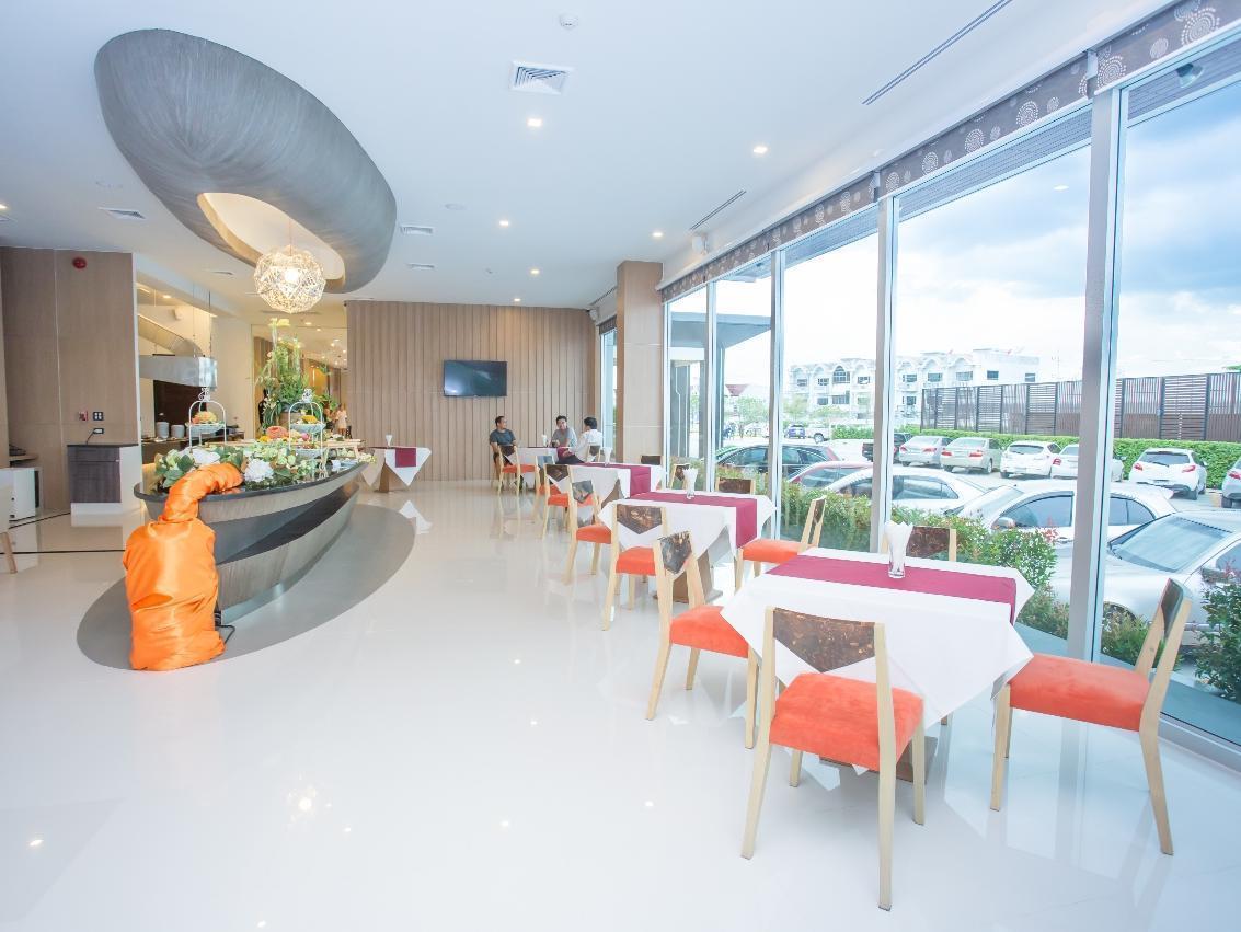 42C The Chic Hotel Накхон Сауан Екстериор снимка