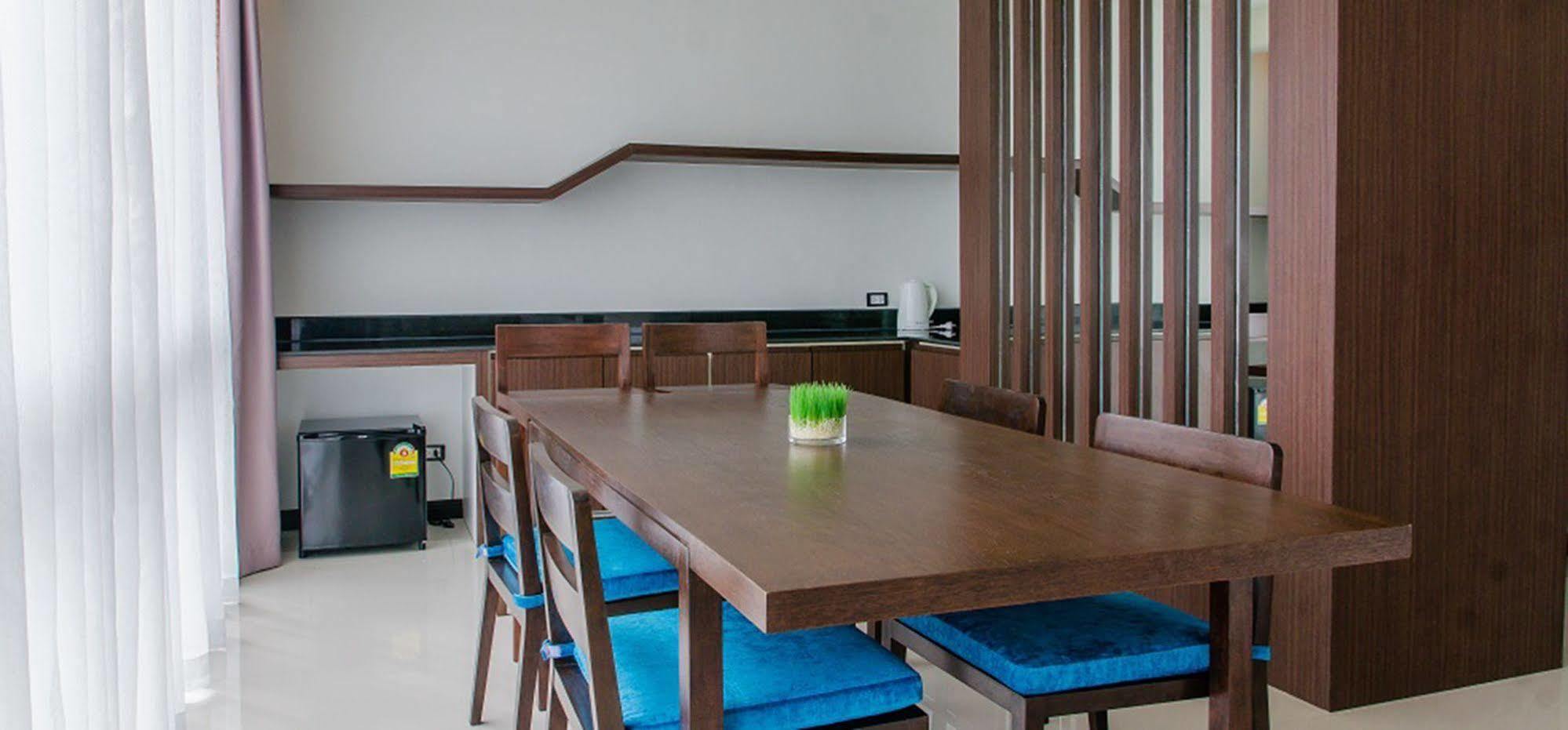 42C The Chic Hotel Накхон Сауан Екстериор снимка